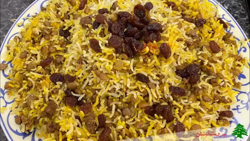 عدس پلو با تزیین کشمش